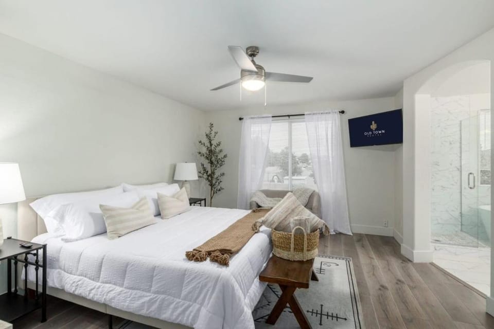 5BR Citrus Family Estate-Sleeps 13-Free Htd Pool-Gameroom House in Mesa