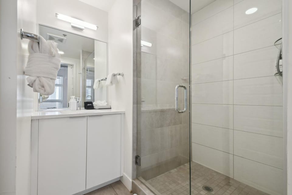 Bathroom, Bath