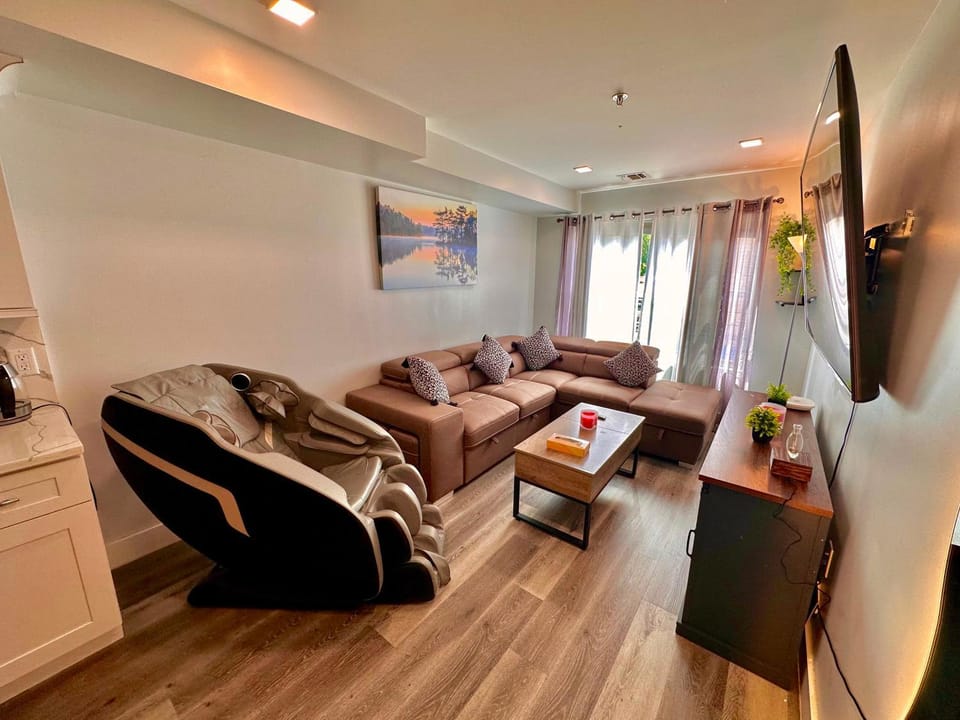 The Classic Suite: 2BR close to NYC Apartment in Paterson