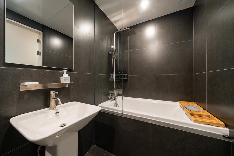 Bathroom, Bath