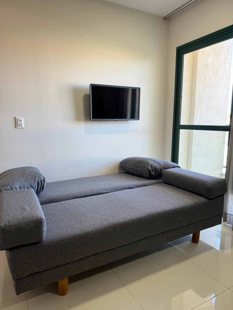 Communal lounge/ TV room, Bed, Bedroom