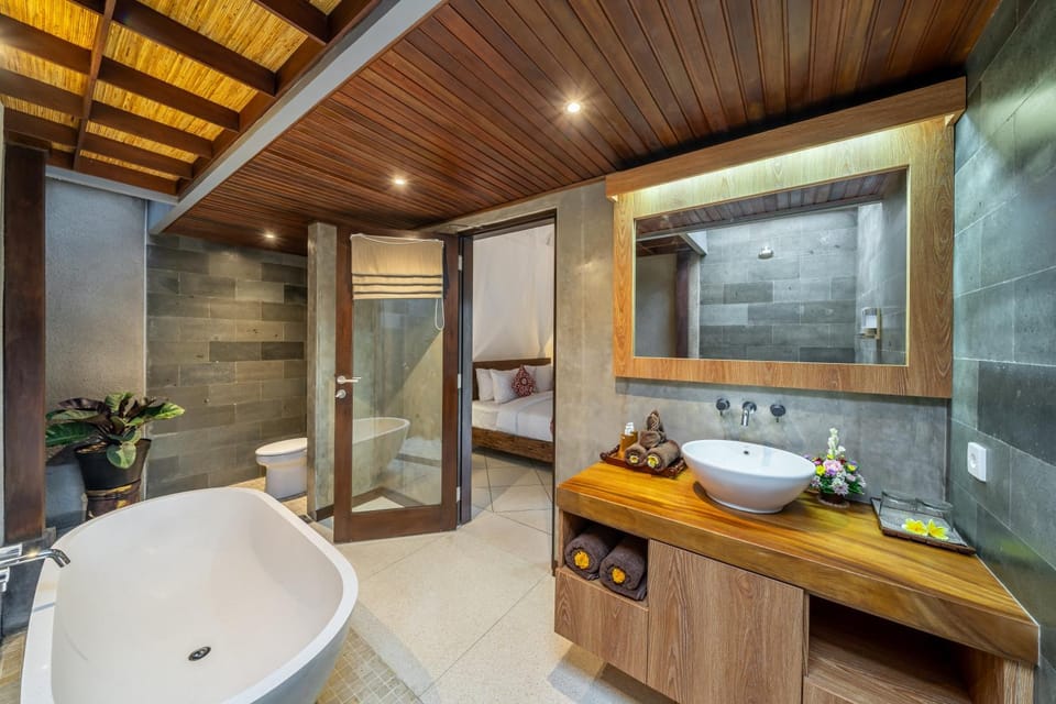Bathroom, Bath