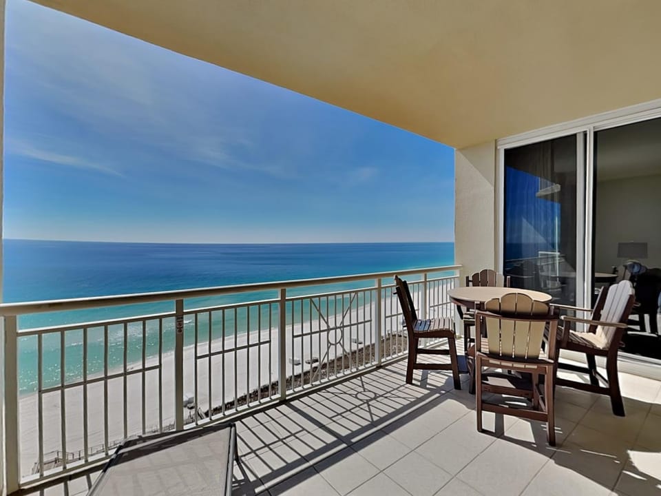Balcony/Terrace, Seating area, Beach, Sea view, furniture