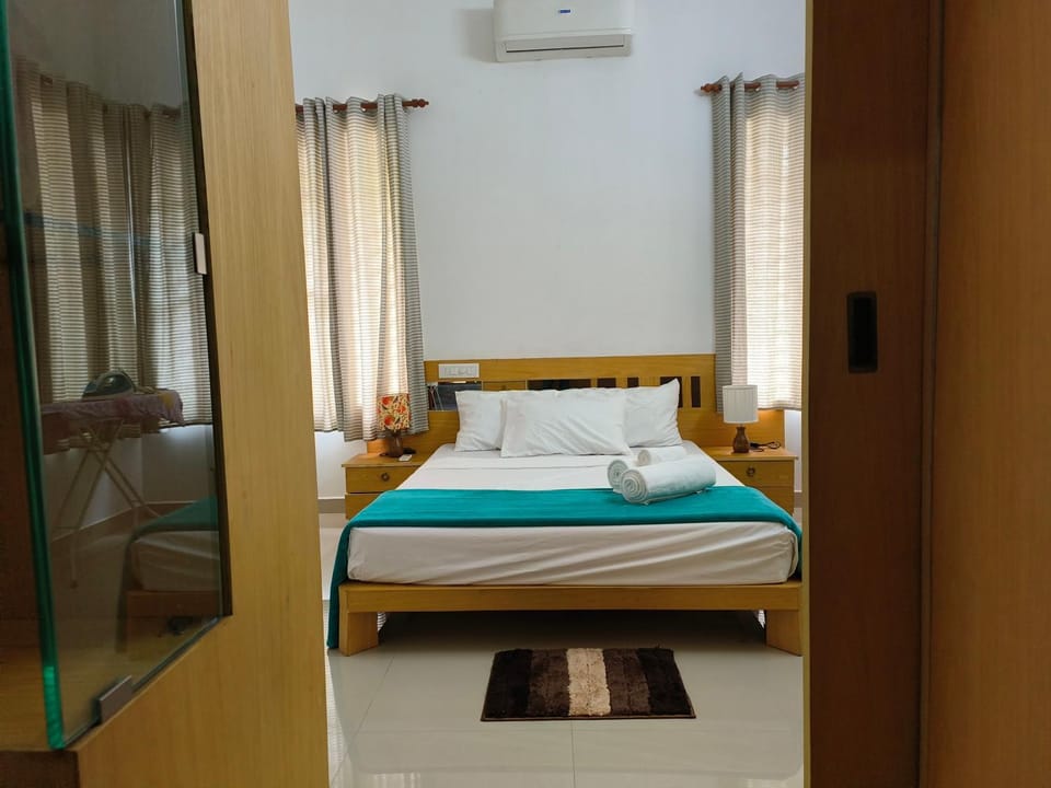 Bed, air conditioner