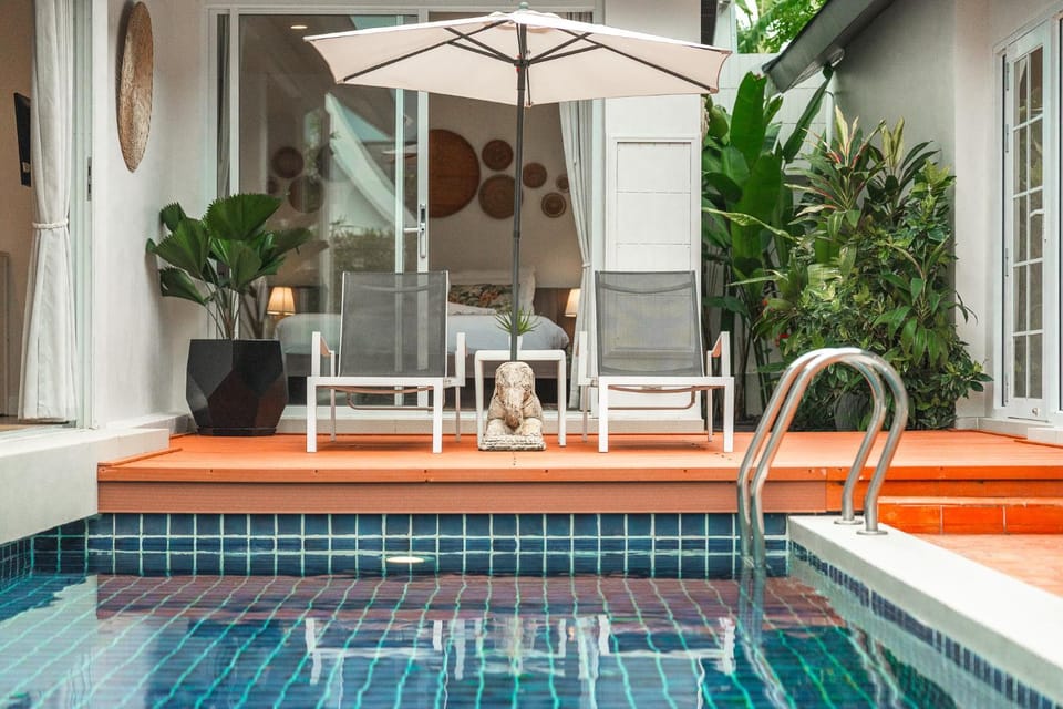 Patio, Day, Pool view, Swimming pool, sunbed
