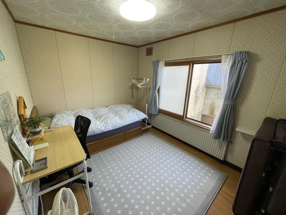 EZO HOUSE Bed and Breakfast in Hokkaido Prefecture