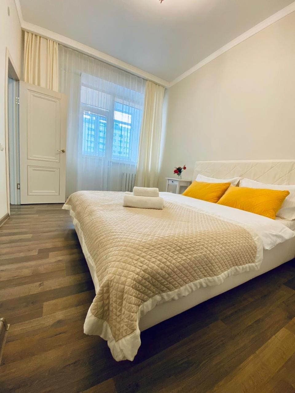 Bed, Balcony/Terrace, Bedroom, towels