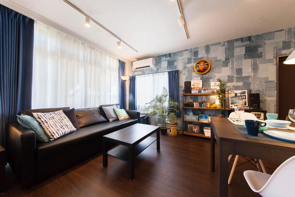 Living room, Dining area