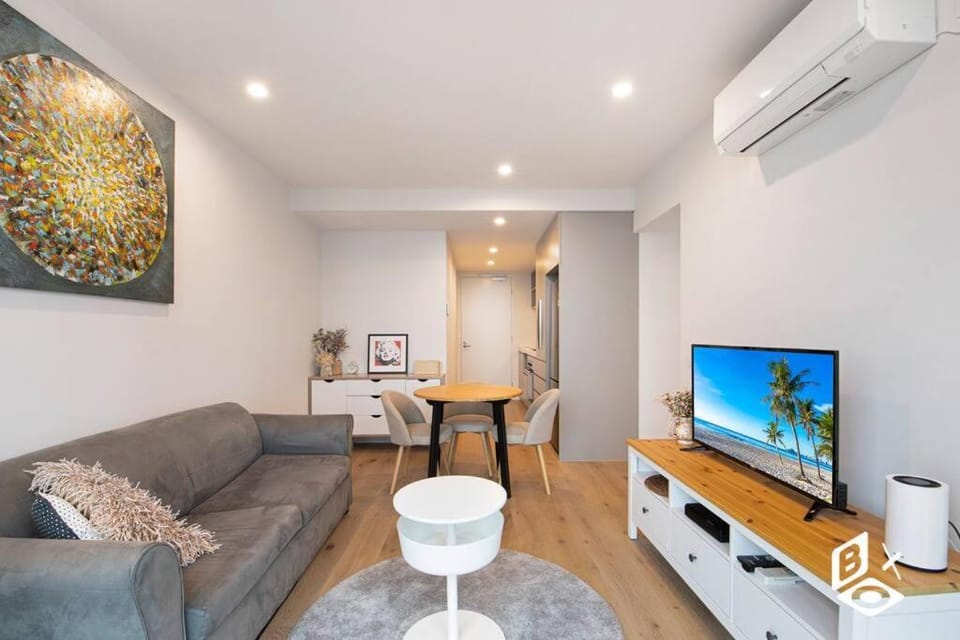 REST COLLECTION Highrise Studio Apartment at Melbourne Central Apartment in Melbourne