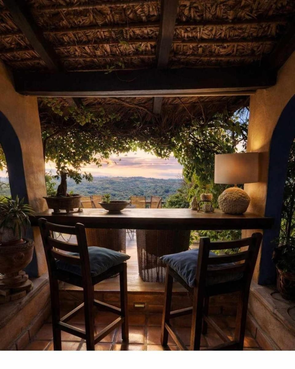 Restaurant/places to eat, Lake view