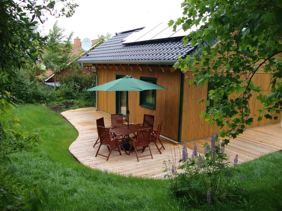 Property building, Garden, Balcony/Terrace, Balcony/Terrace