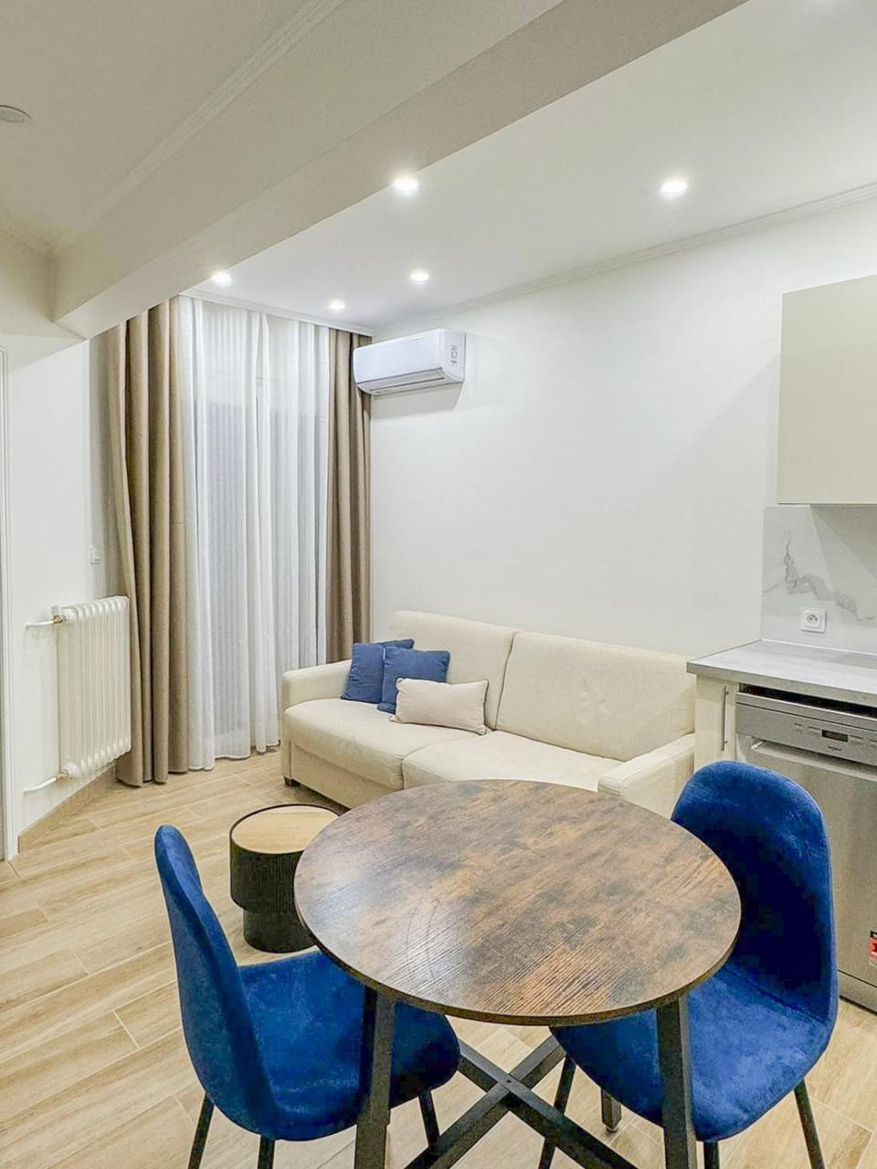 Dining area, air conditioner