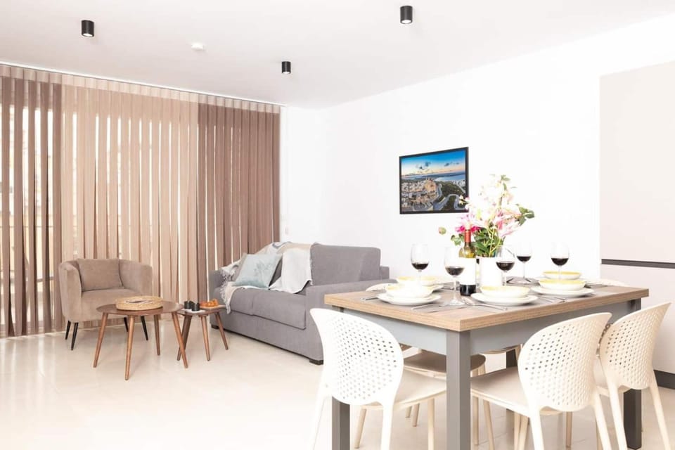 2Bed flat w shared heated pool in MLH by Homely! Apartment in Malta