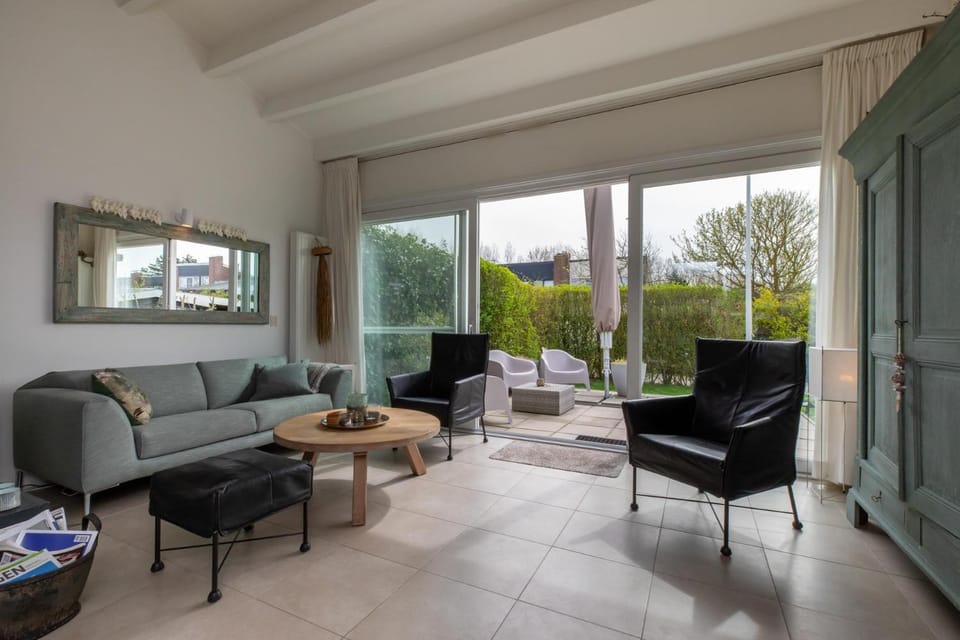 Welcome in - Vakantiehuis met riante tuin I Lepelblad 97, Nieuwvliet-Bad Apartment in Zeeland, Netherlands
