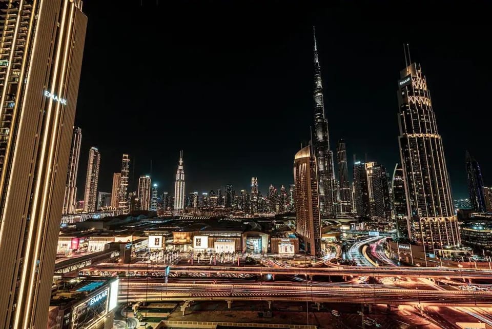 Burj Khalifa View & Dubai Mall Connection Apartment in Dubai