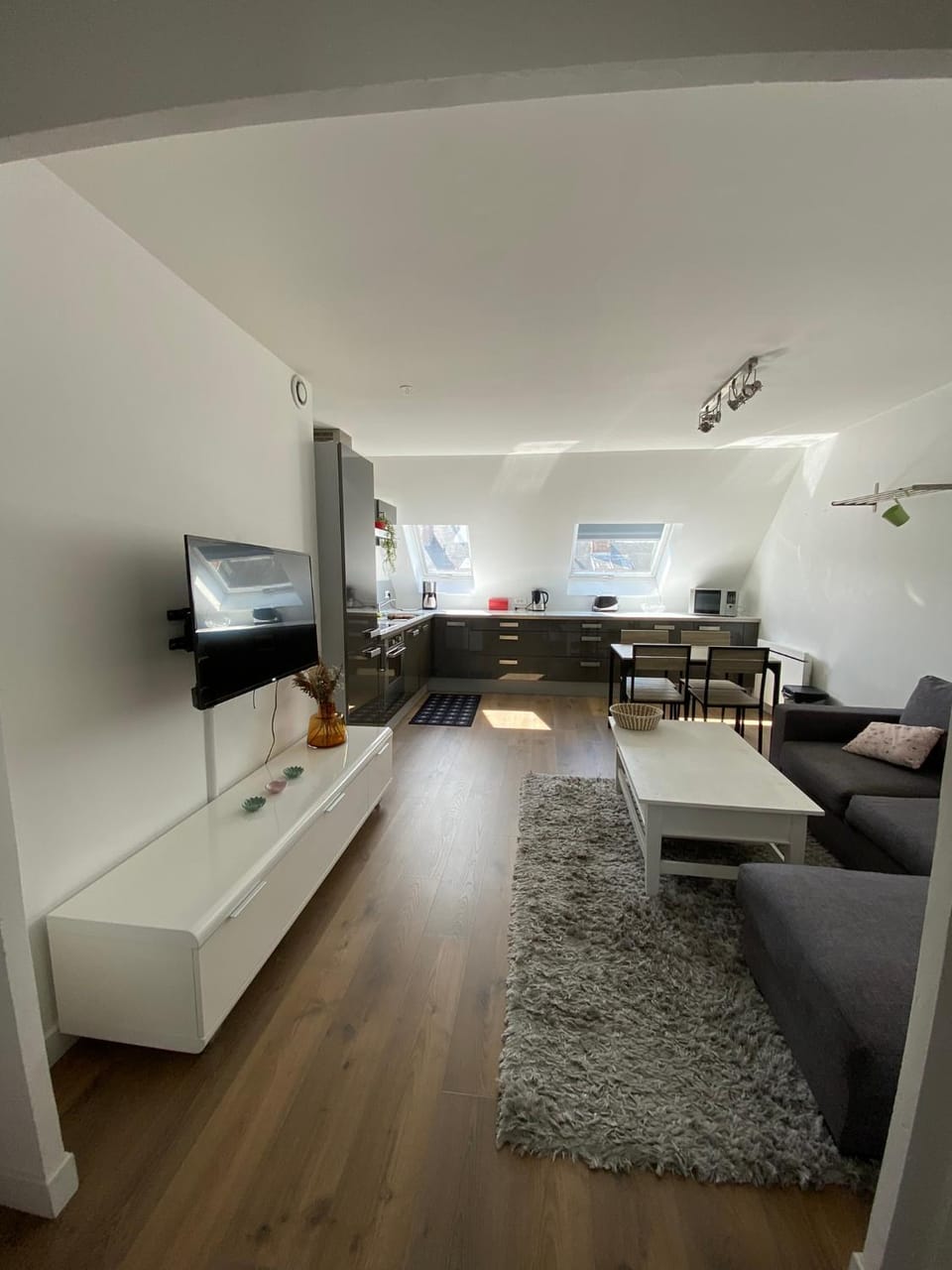 Communal lounge/ TV room, TV and multimedia, Kitchen or kitchenette, Living room, Seating area, kitchen