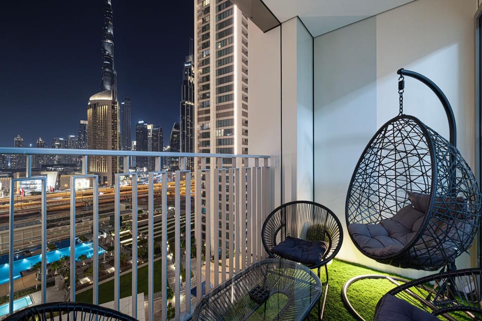 Nearby landmark, Balcony/Terrace, Landmark view