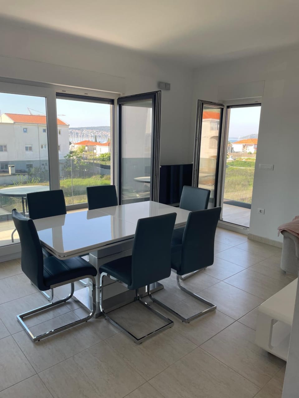 Sunny day , three bedroom apartment with pool Apartment in Trogir