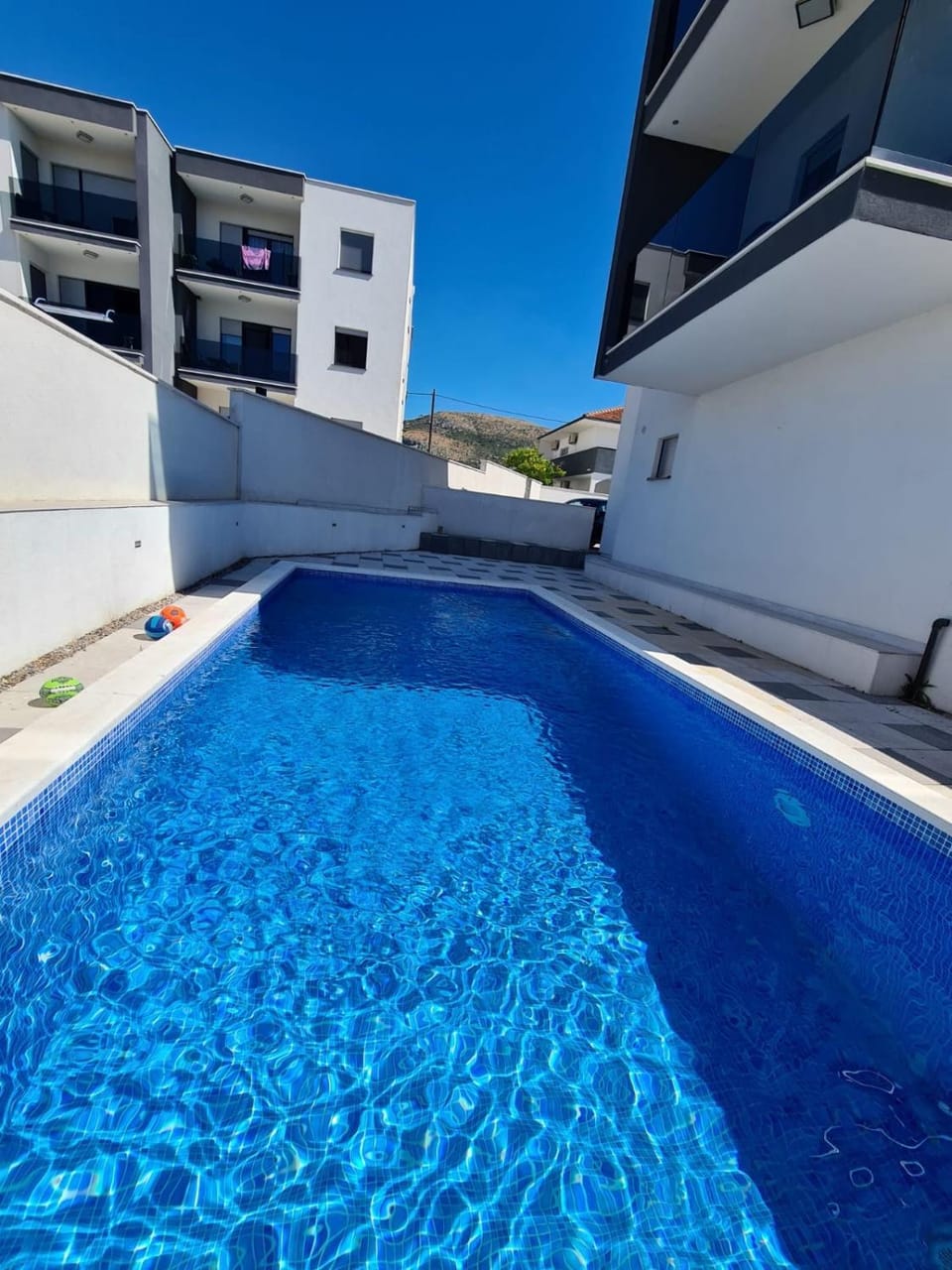 Sunny day , three bedroom apartment with pool Apartment in Trogir