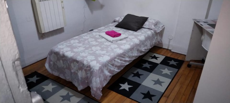 Casa Particular Alquiler habitación por meses exclusivo para hombres Vacation rental in Bilbao