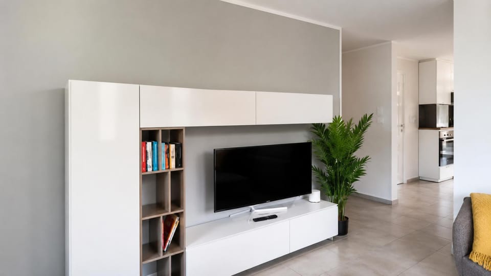 CROWN LIVING Design Apartment Altach - Ideal für Feriengäste und Geschäftsreisende, kostenloser Parkplatz, WLAN, Küche, Self Check-in Apartment in Vorarlberg, Austria