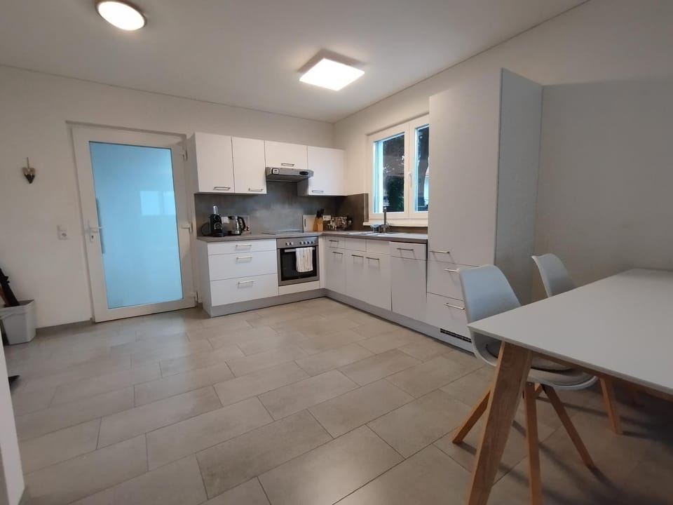 Kitchen or kitchenette, Dining area, dishwasher, minibar, pet friendly, stove