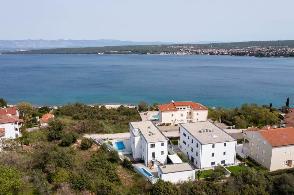 Bird's eye view, Sea view