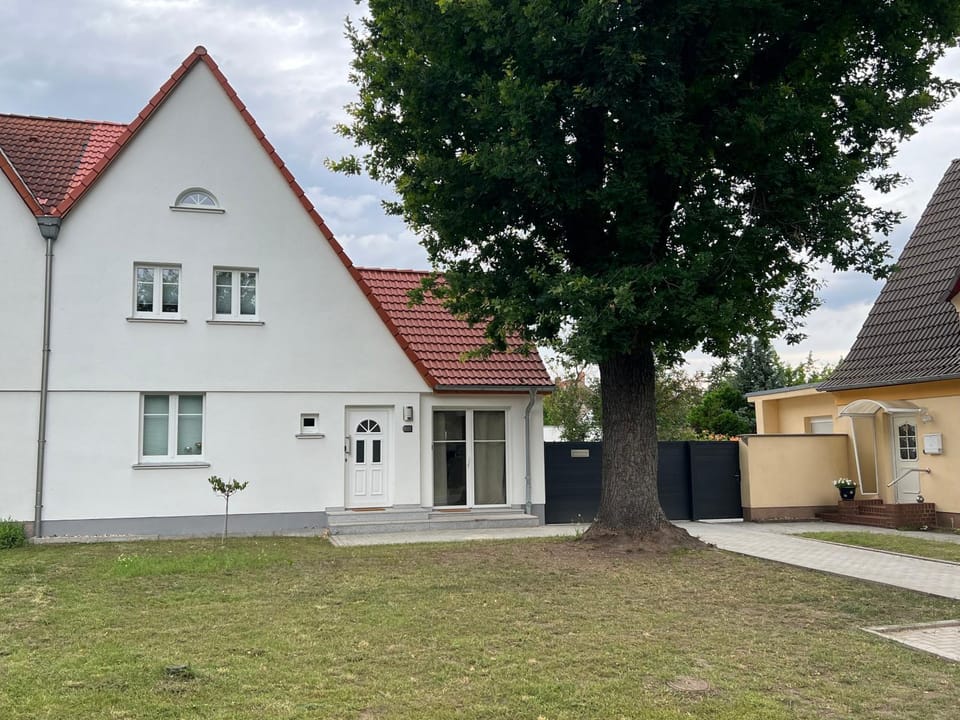 Property building, Street view