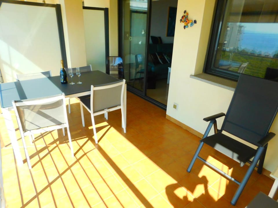 GMID IMMO A221 atico duplex con piscina, terraza y parking en primera linea de mar Roses Apartment in Roses