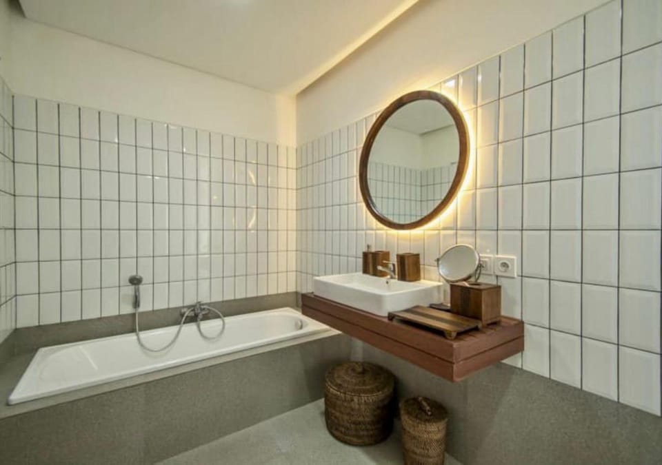 Bathroom, Bath, towels