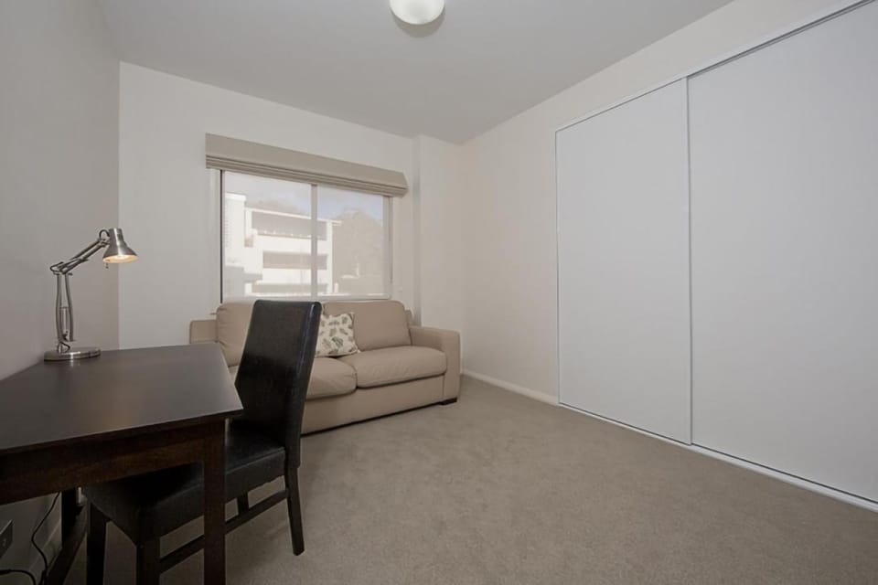 Domain 8 Deakin ACT Apartment in Canberra