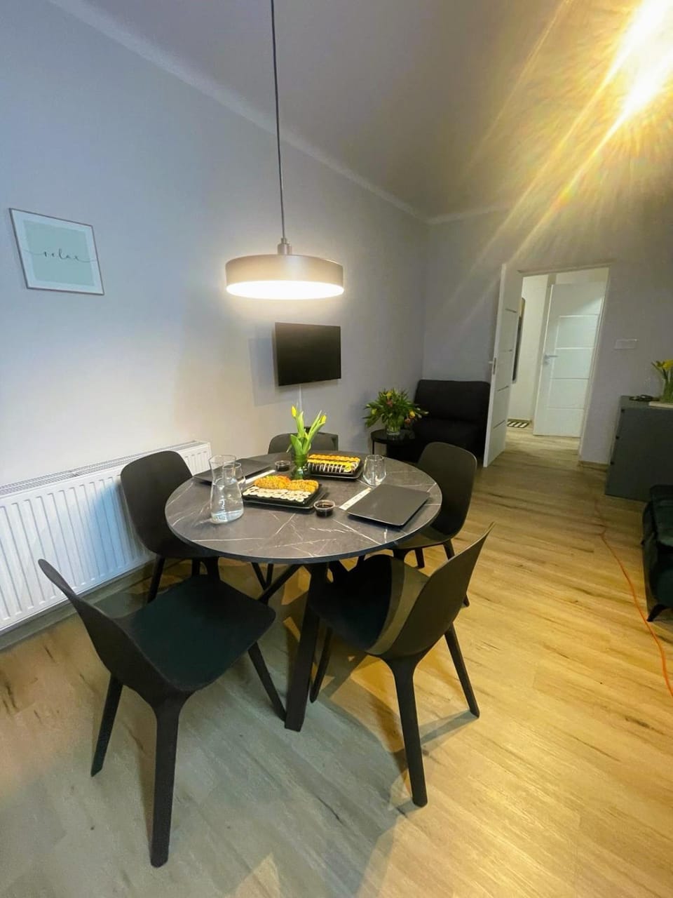 TV and multimedia, Living room, Other, Other, Seating area, Dining area