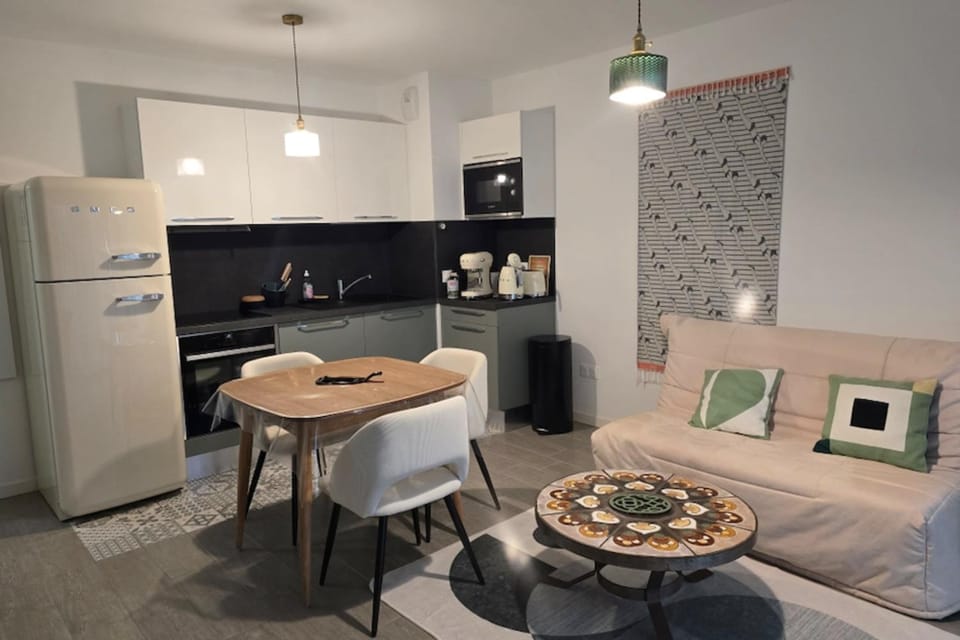 Cozy renovated apartment behind Arcachon station Apartment in Arcachon