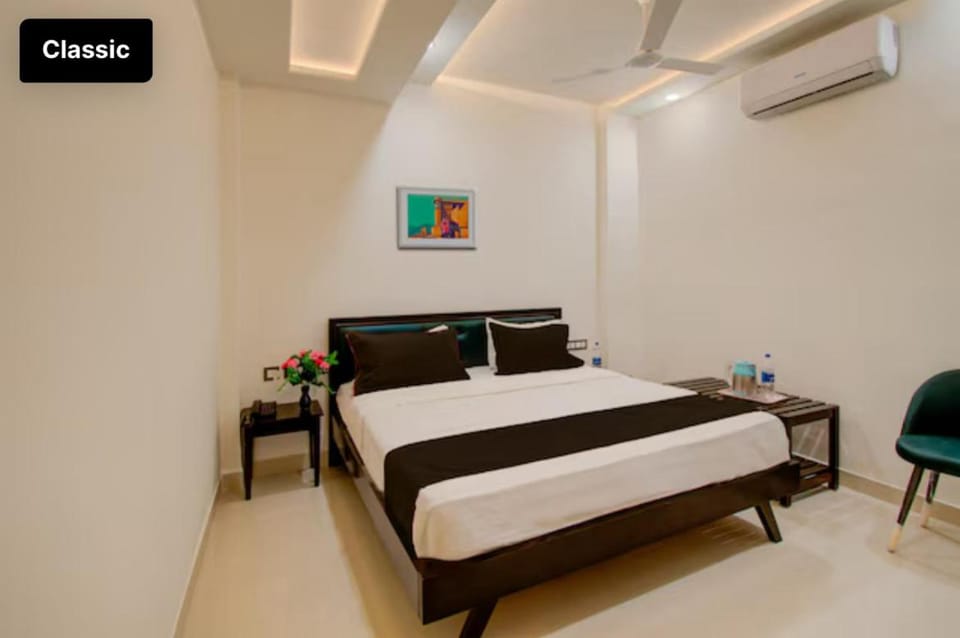 Bed, air conditioner
