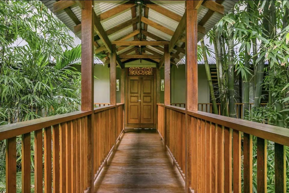 Warung Guest House Byron Bay Bed and Breakfast in Byron Bay