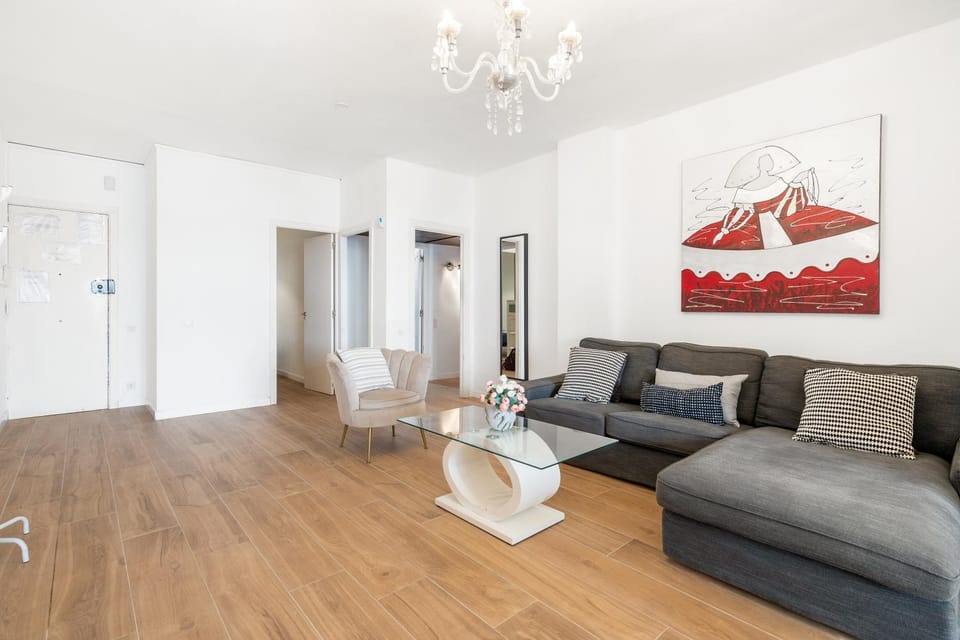 Big Central Barcelona Flat - 4BR for 7 Apartment in Barcelona
