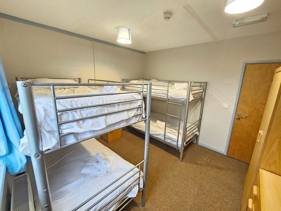 Rural Group Lodging 19 rooms 83 beds Games room House in Wales