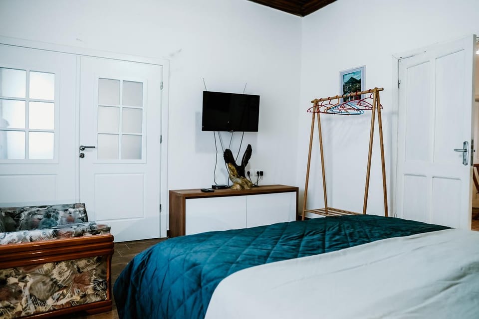 City Grove: Blooms and Beds Vacation rental in Vlorë County, Albania