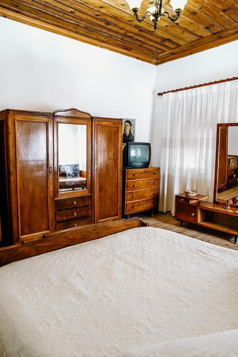 City Grove: Blooms and Beds Vacation rental in Vlorë County, Albania