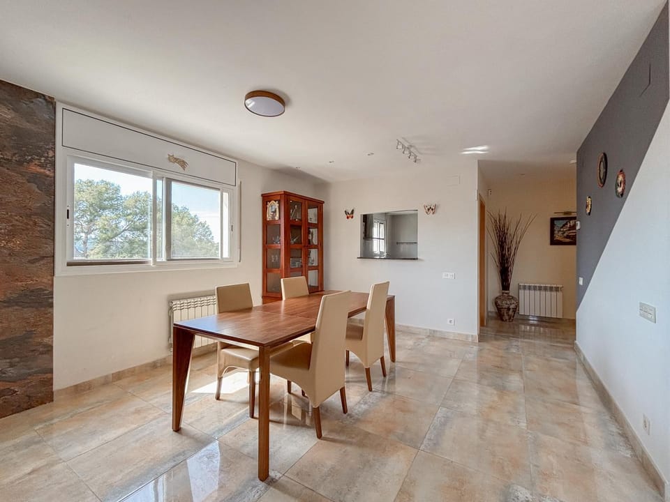TV and multimedia, Kitchen or kitchenette, Living room, Seating area, Dining area, minibar, stove