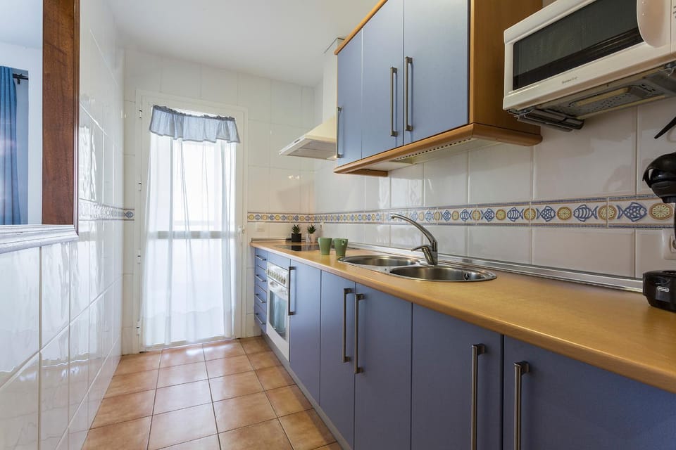Kitchen or kitchenette, minibar, pet friendly, stove