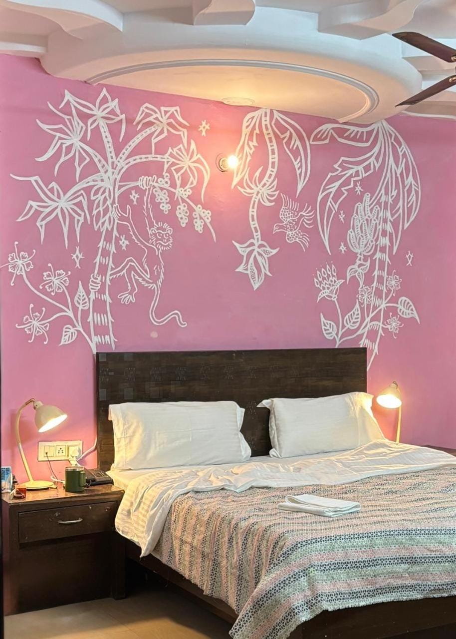 Bed, Decorative detail, Bedroom