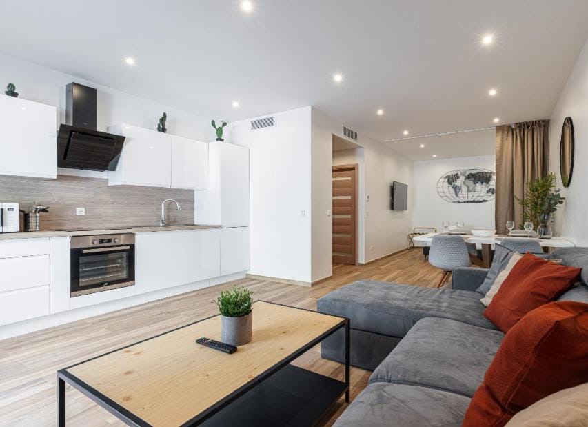 LOFT à deux pas de la Mer avec terrasse n2 Apartment in Nice