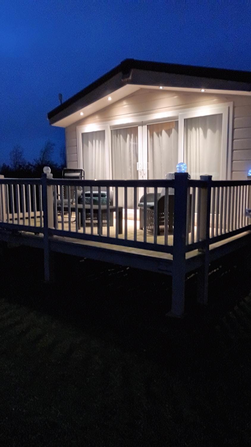 3 Bedroom caravan St osyth beach holiday park with free WiFi and parking Apartment in Tendring District