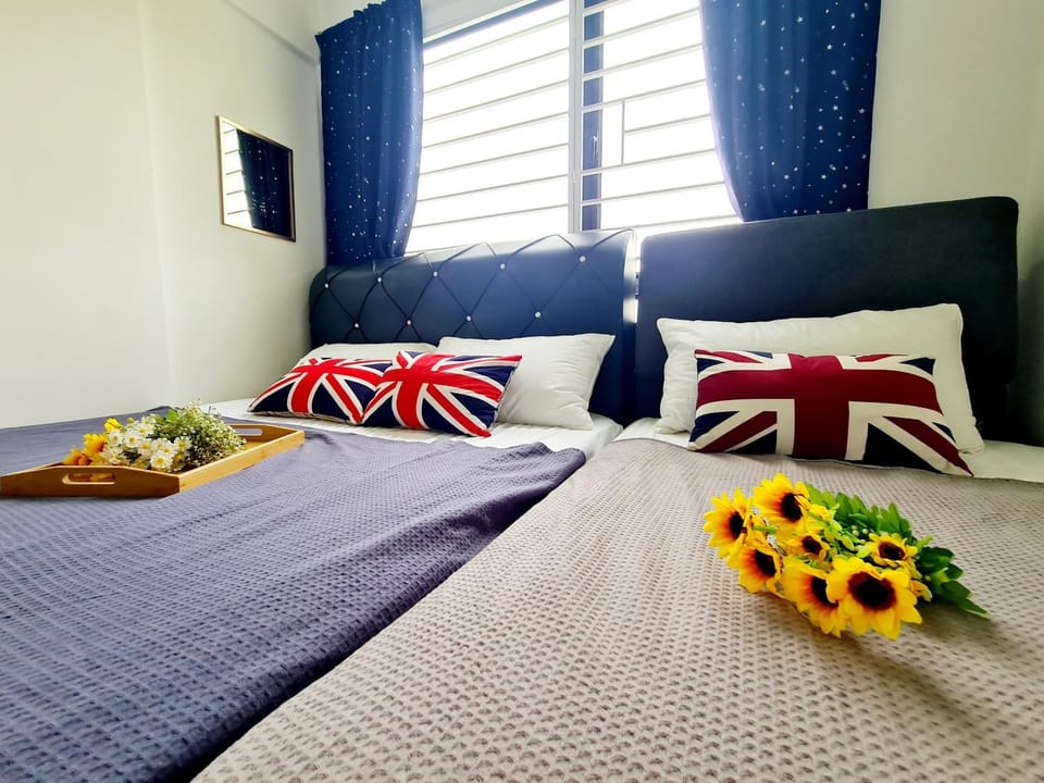 Bed, Photo of the whole room, Bedroom