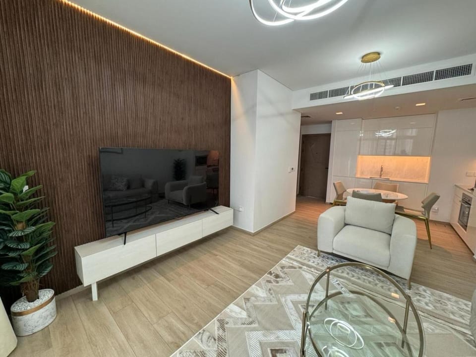 High Floor, 1 Bedroom in Palace Residence Apartment in Dubai