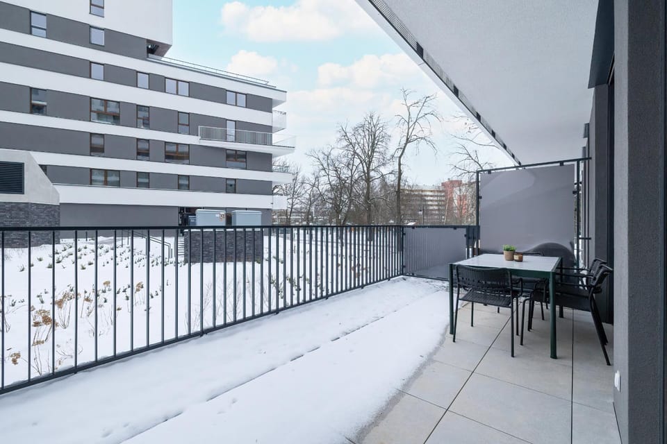 Property building, Day, Winter, View (from property/room), Balcony/Terrace, Dining area