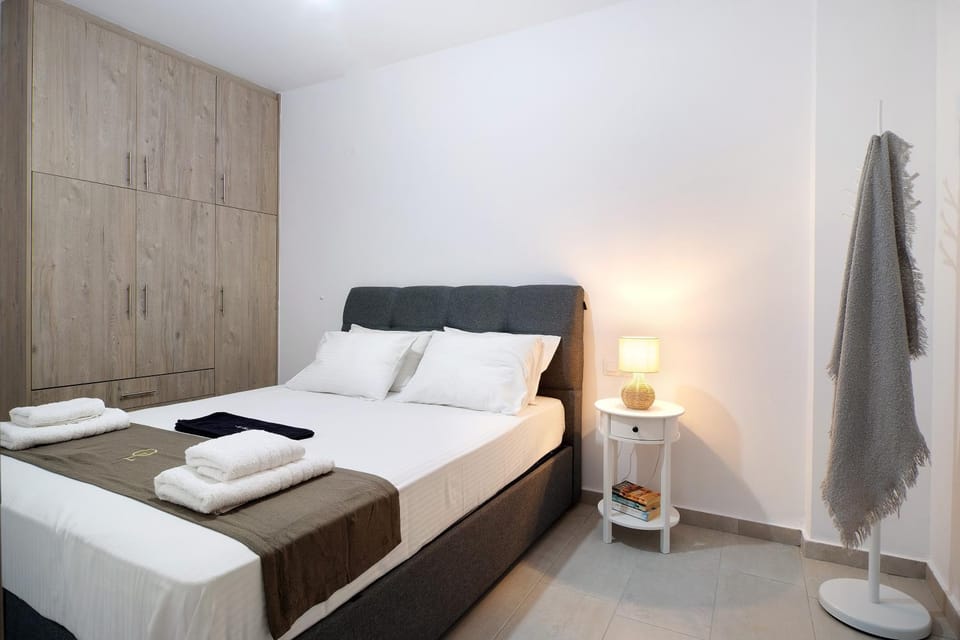 Living room, Bedroom