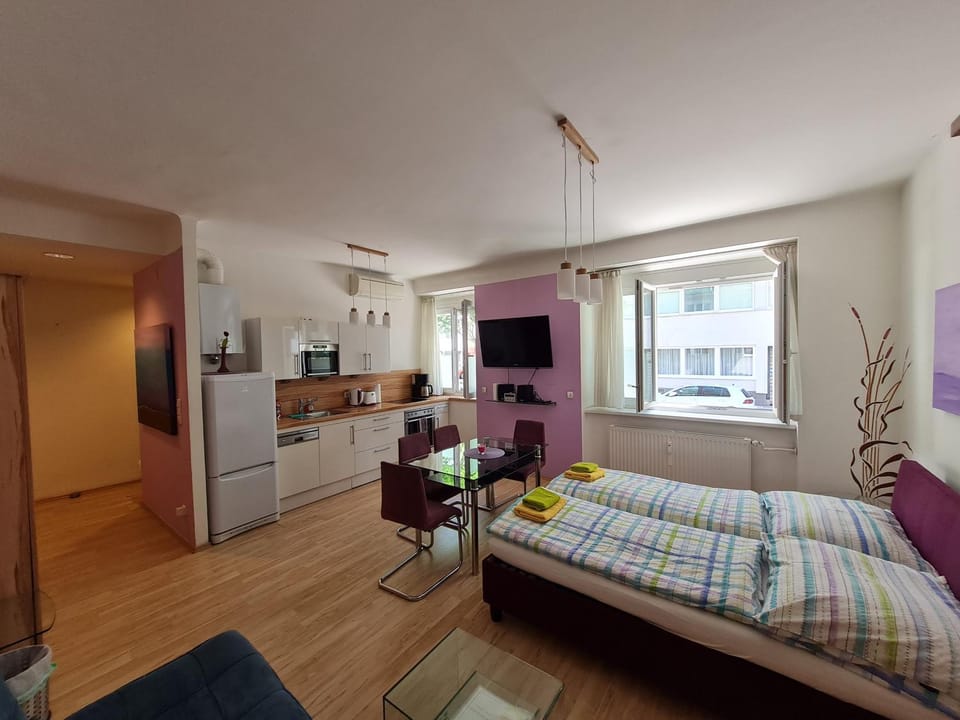 Bed, Kitchen or kitchenette, Photo of the whole room, Dining area