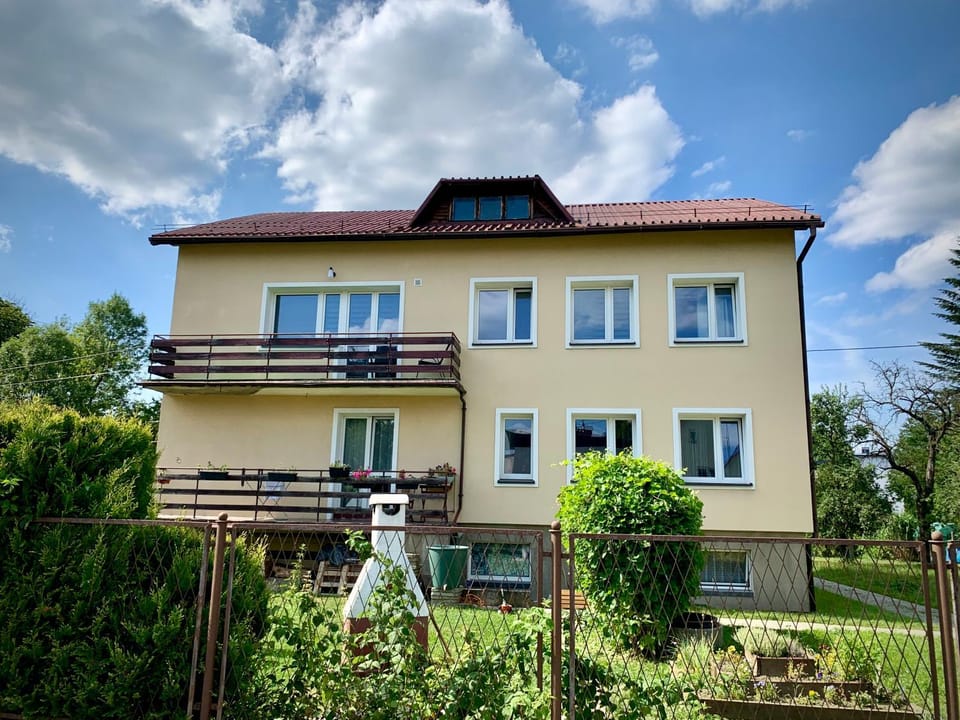 Property building, Spring, Day, Garden, Garden view